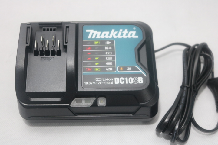 Máy vặn vít dùng pin 12V Makita TL064D