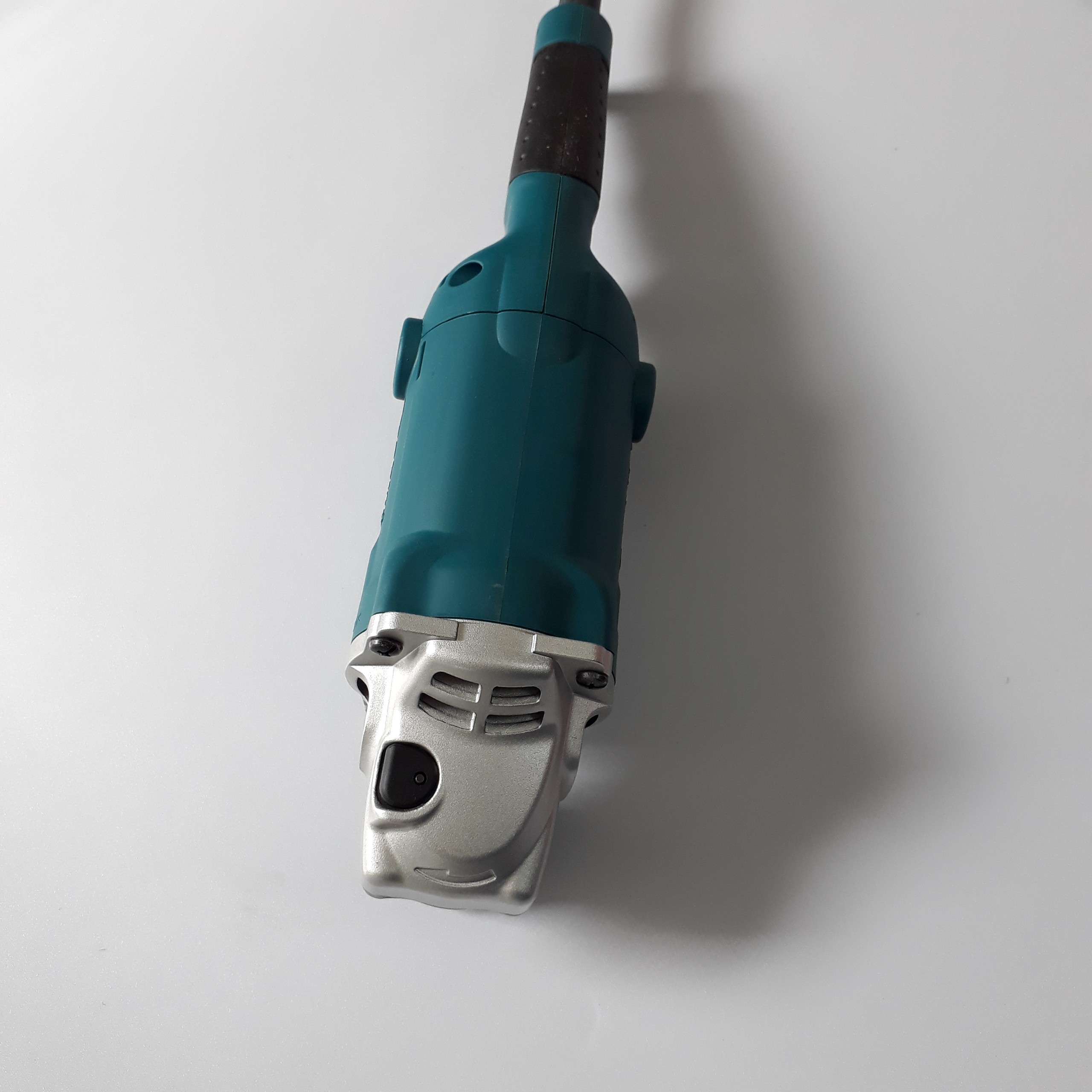 Máy mài góc MAKITA GA6010, 1050W, 150mm