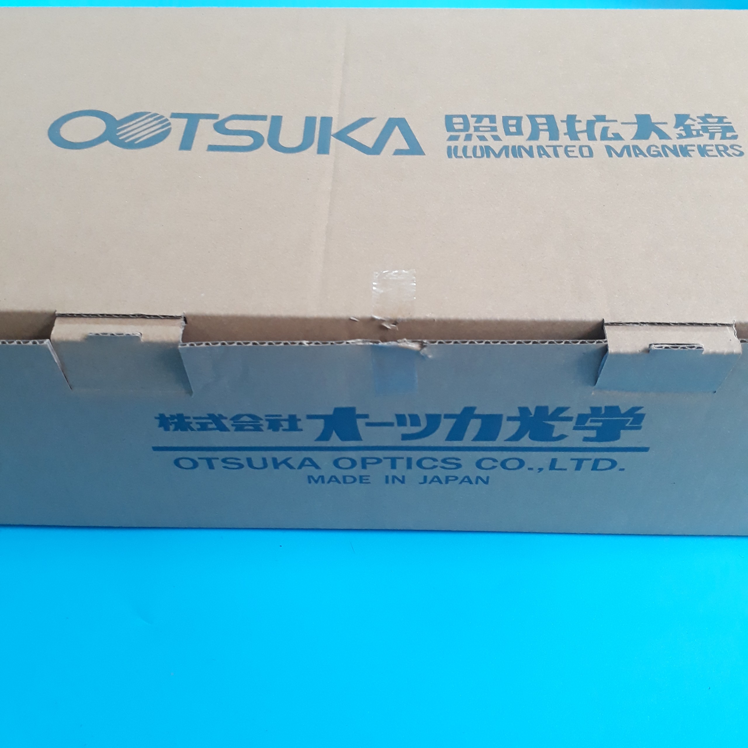 Kính lúp kẹp bàn 2X Otsuka ENVL-F có sẵn bóng đèn led