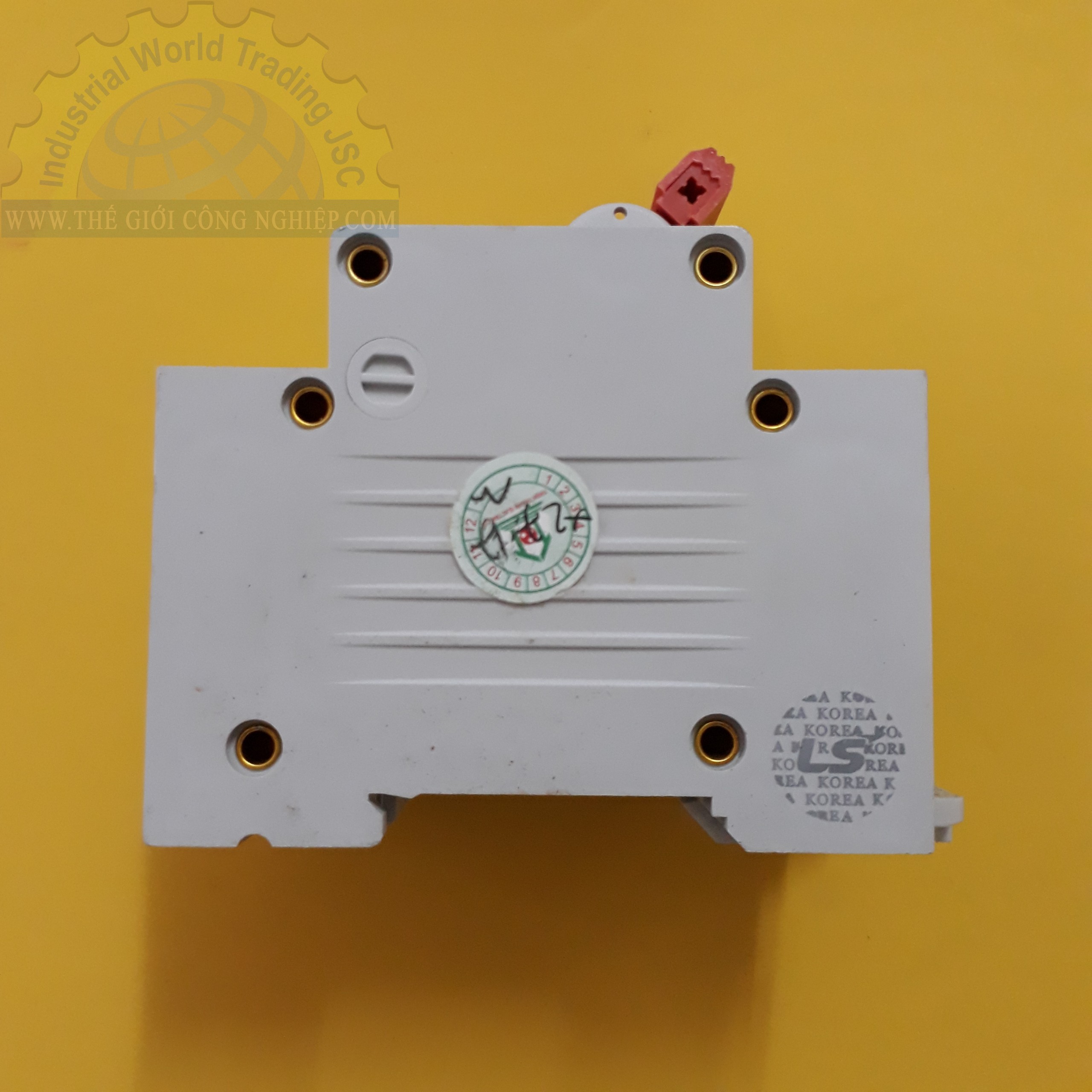 Cầu dao điện loại tép MCB (gắn trên ray) LS BKN 3P 40A, loại 3 cực