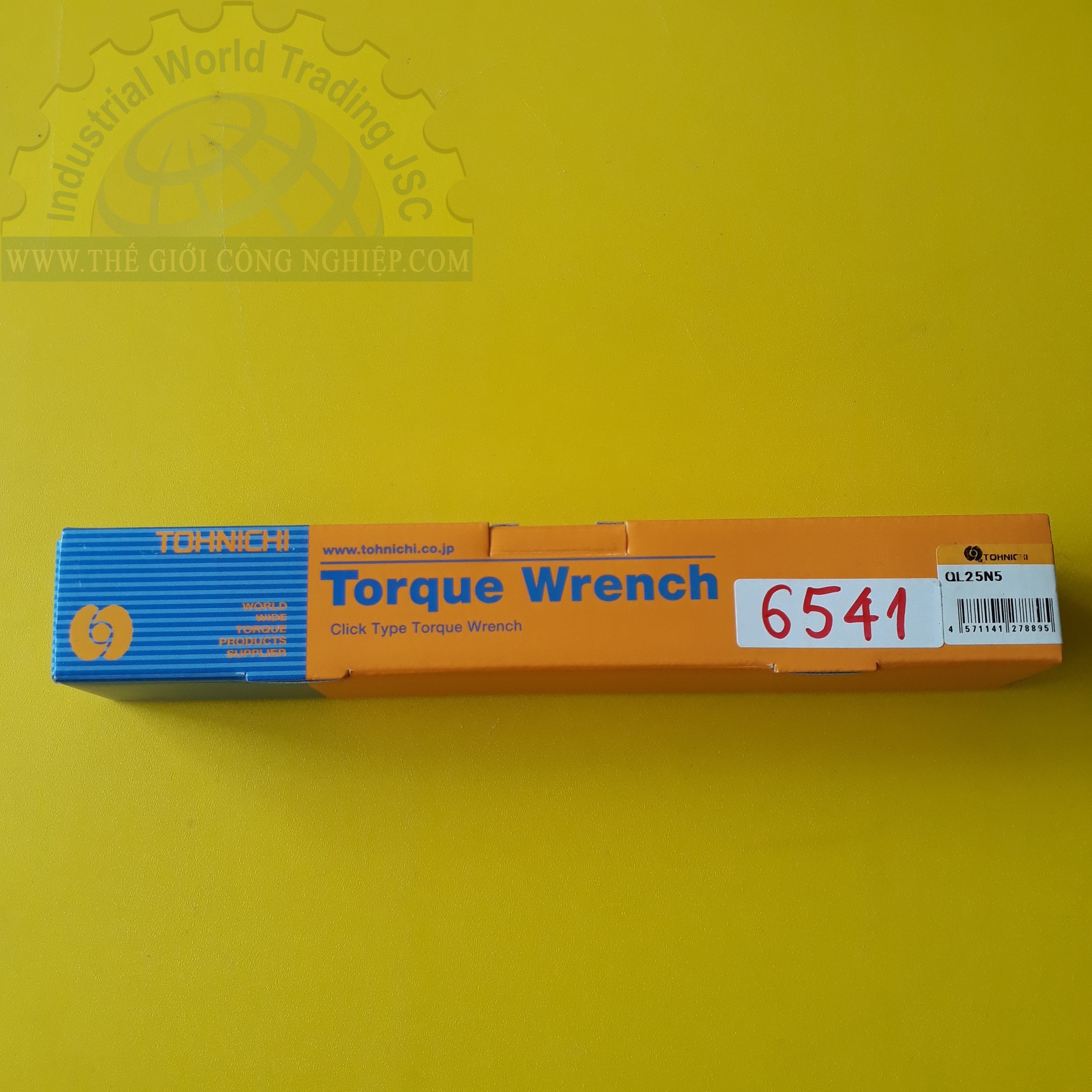 Cờ lê đo lực xoắn siết Tohnichi QL25N5, dải lực 5~25 N.m, đầu siết 3/8in, có thang đo để điều chỉnh