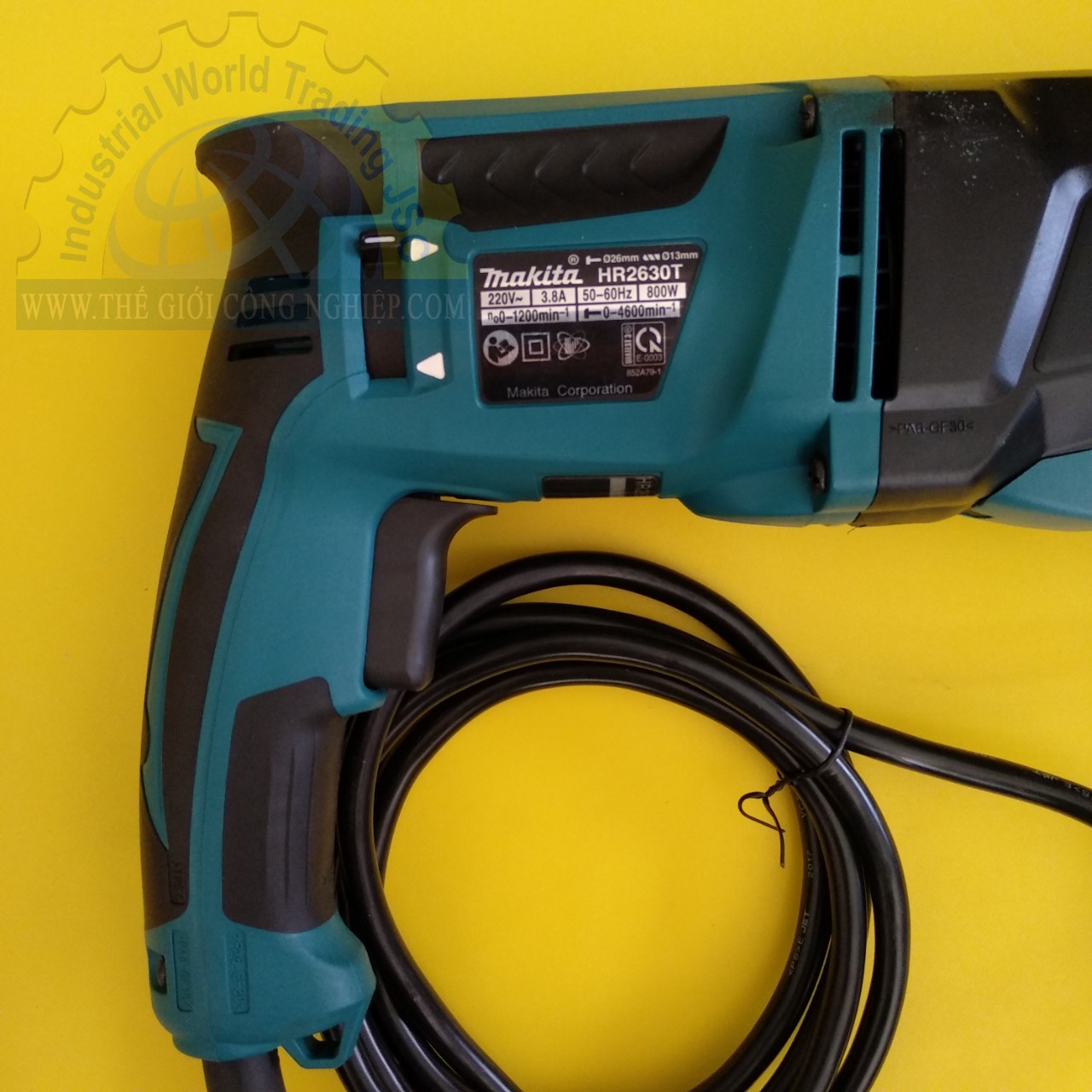 Máy khoan đa năng Makita HR2630T, 800W, 13mm/32mm