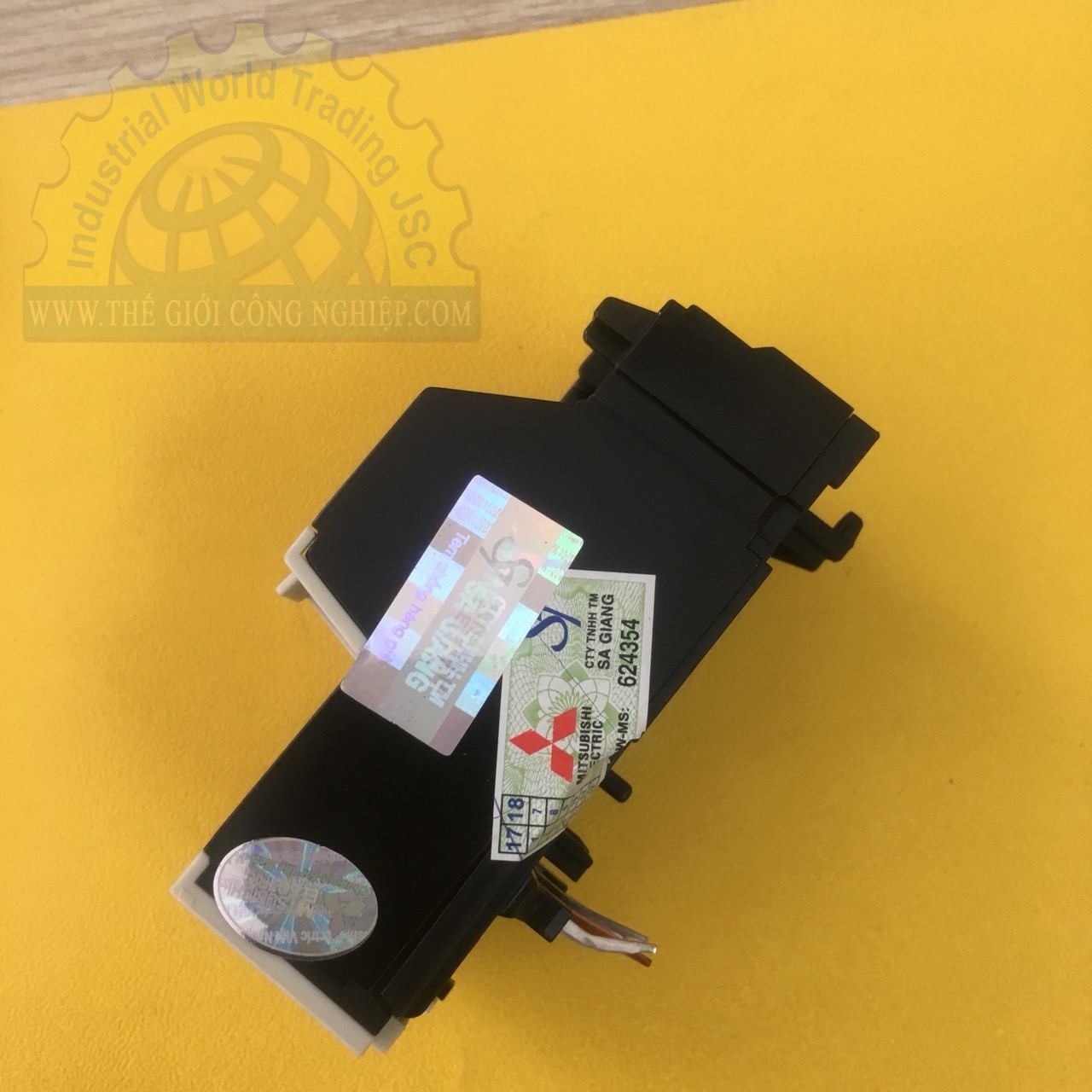 Relay nhiệt 3P MITSUBISHI TH-T18 5A (4-6A)