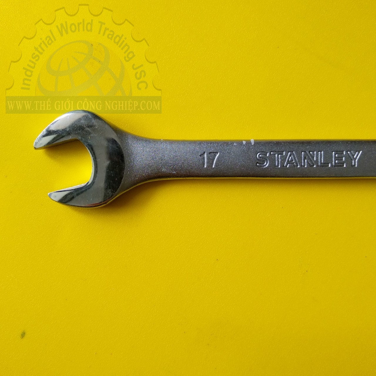 Cờ lê vòng miệng 17mm STANLEY STMT80229-8B