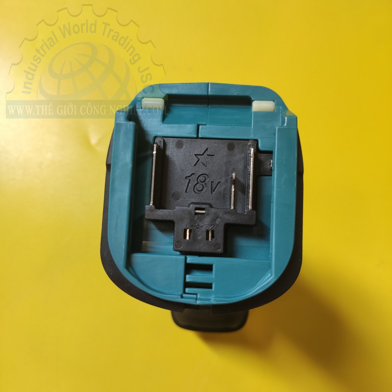 Máy khoan và vặn vít Makita DDF482Z, dùng pin 18V