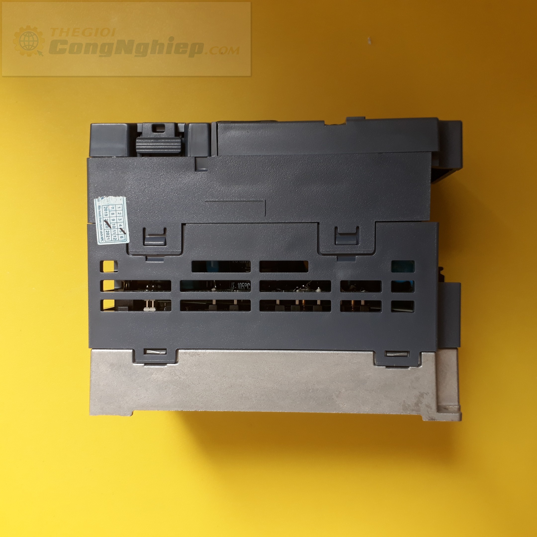 Biến tần 3 pha FujiElectric FRN0004E2S-2GB, 0.75 kW