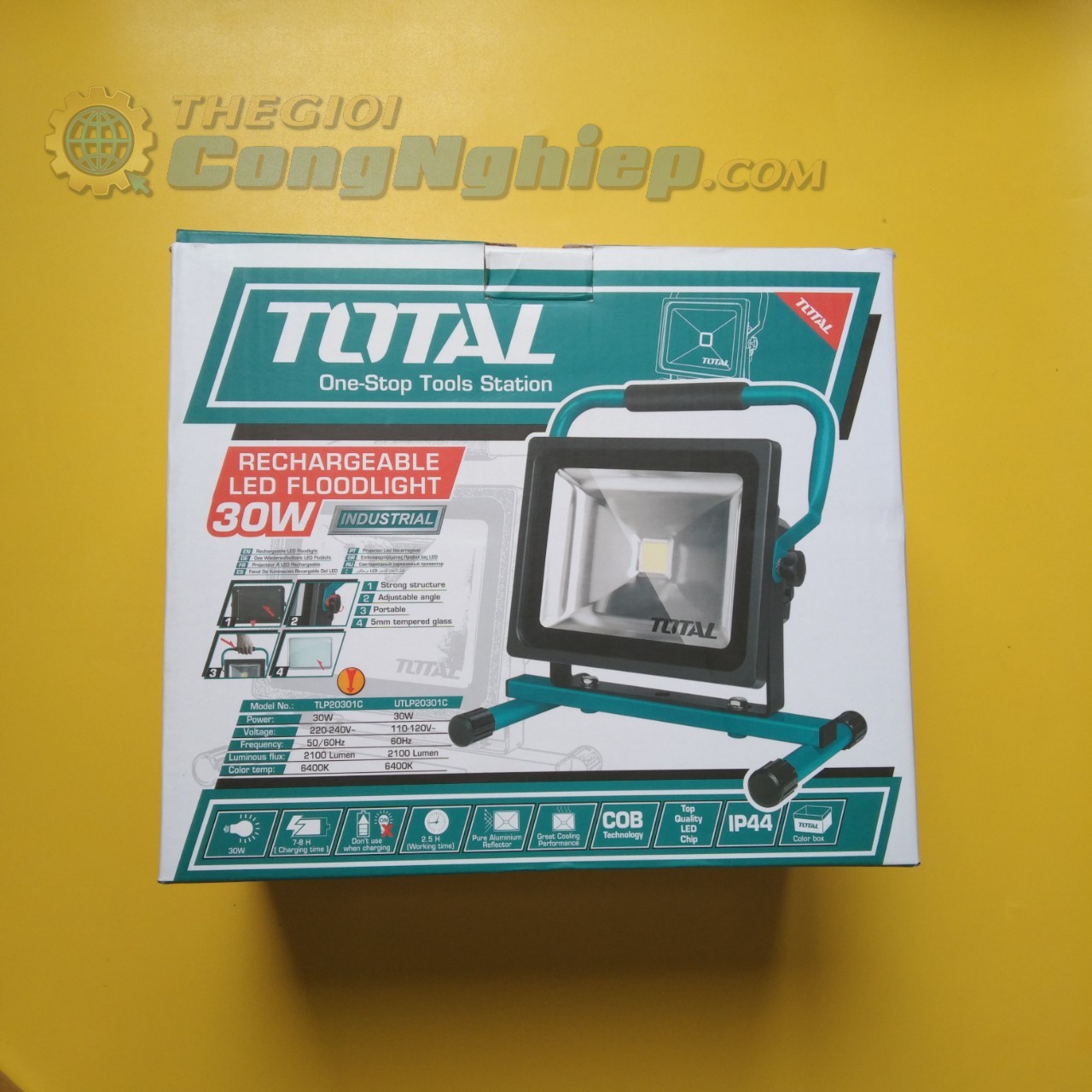 Đèn sạc xách tay công nghiệp 20W DC12V Total TLP20301C, nhiệt độ màu 6400k, thời gian sáng 2.5h