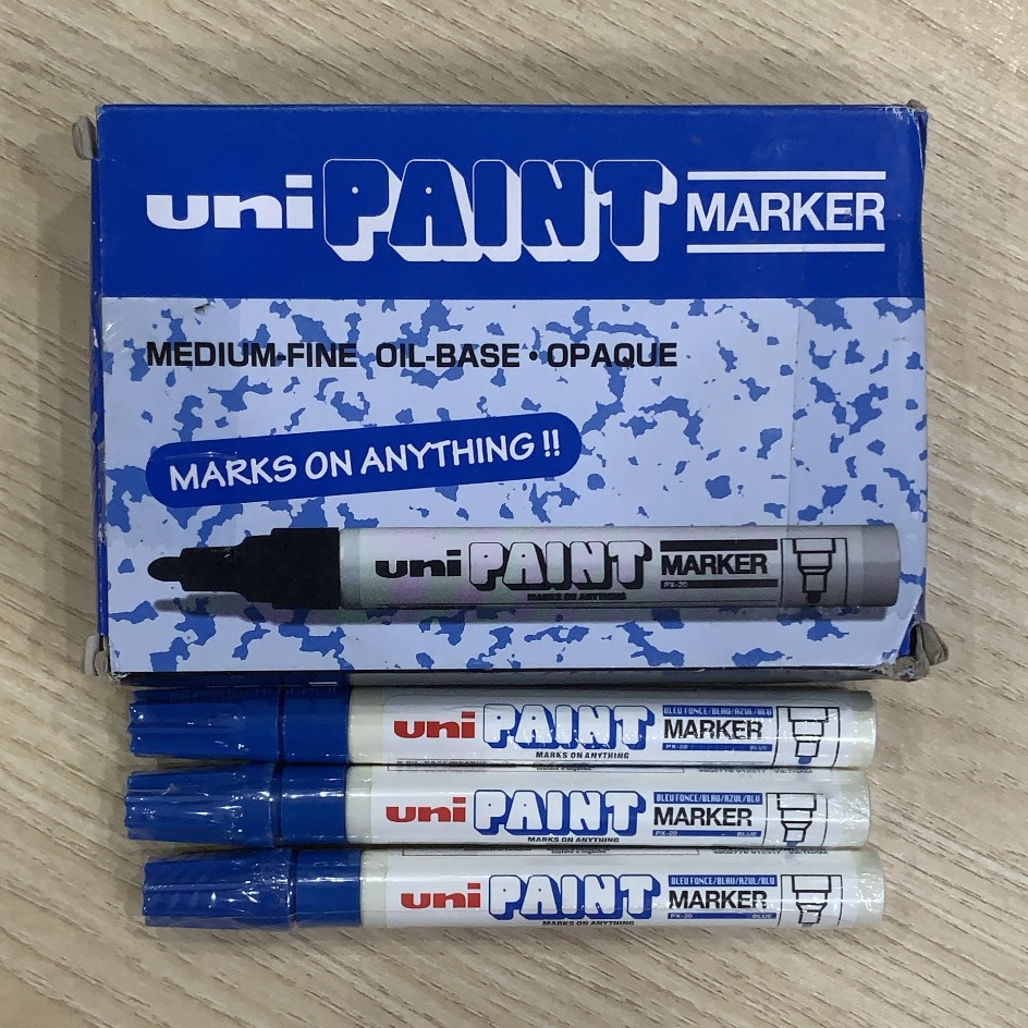 Bút Sơn không bay màu 130 x 13 mm Nét 2.2-2.8mm Màu mực xanh dương Uni Paint Marker PX-20 