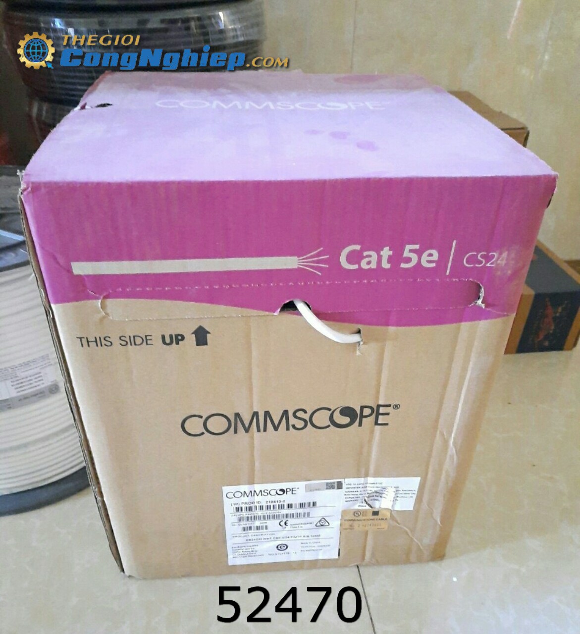 Cáp mạng Cat5e Commscope 4 đôi dây loại UTP, đường kính lõi 24 AWG, 305m/ cuộn