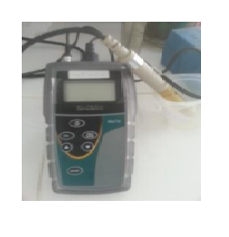Máy đo độ mặn cầm tay sử dụng pin AAA, khoảng đo 1-50.0ppt/0.1-5.00%, khoảng nhiệt độ -10 to 80ºC