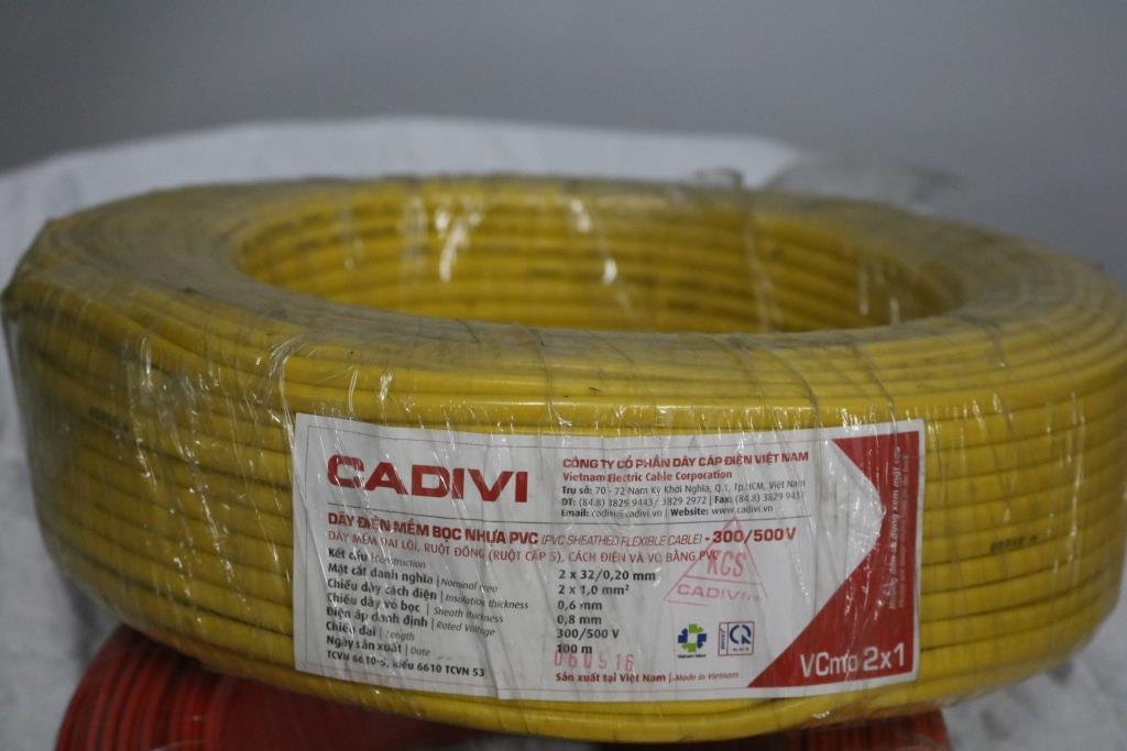 Dây cáp điện đôi mềm ovan Vcmo Cadivi 2x1.0 màu vàng, ruột đồng bọc nhựa PVC, cuộn 100 mét, giá tính theo mét 