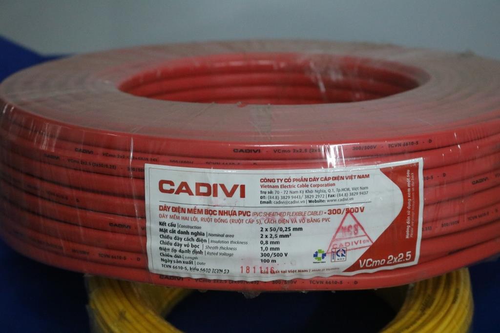 Dây cáp điện đôi mềm ovan Vcmo Cadivi 2x2.5 màu đỏ, ruột đồng bọc nhựa PVC, cuộn 100 mét, giá tính theo mét 