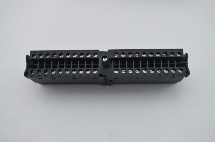 Cầu đấu dây điện thanh domino khối 16A 20 pha Oem-817 TGCN-26132