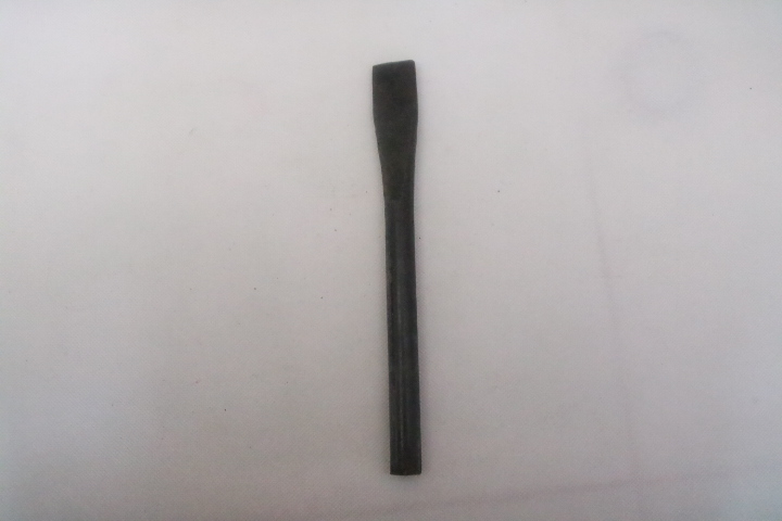 Đục đầu dẹp màu đen 25cm Nobrand TGCN-28722