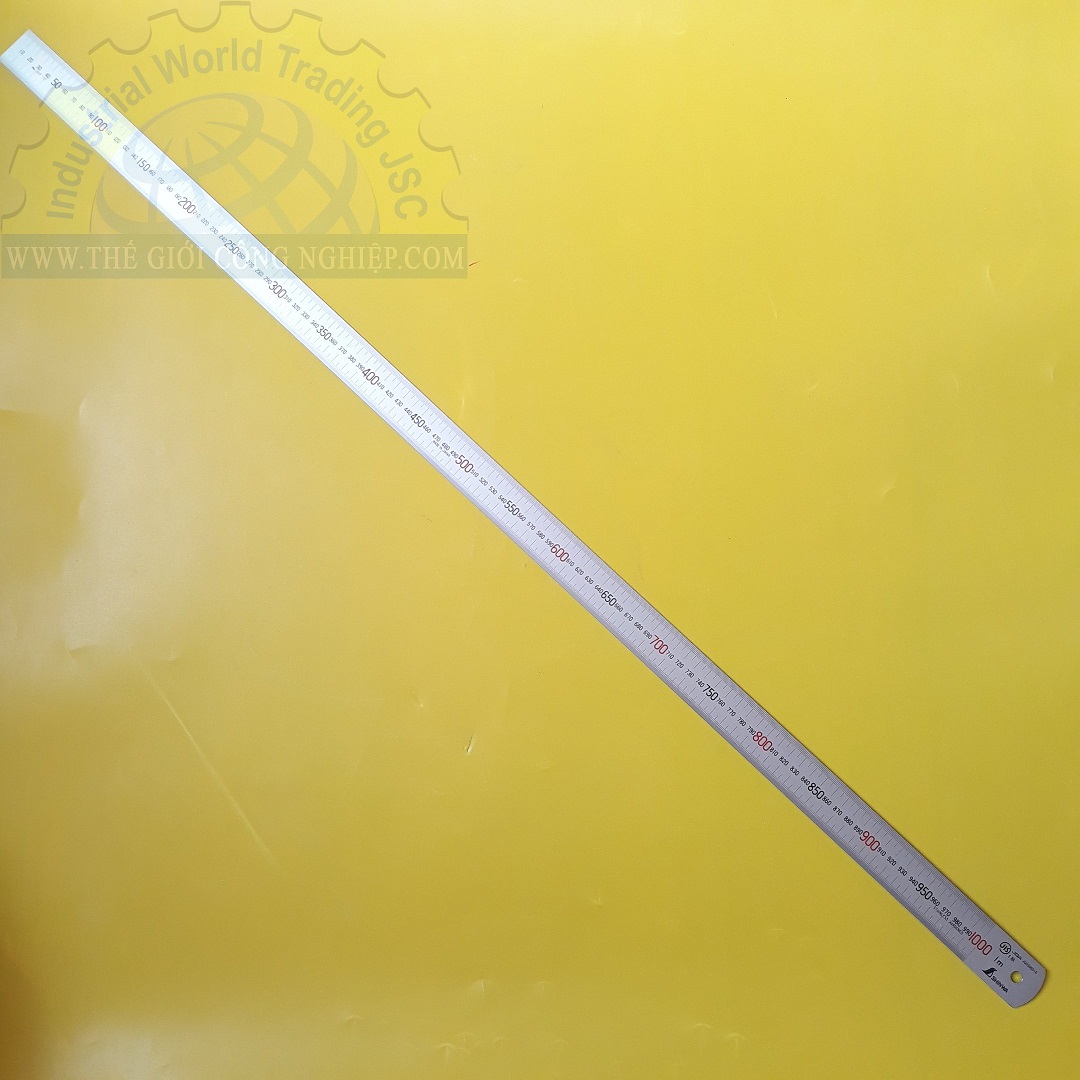 Thước lá thẳng SHINWA 13048, chiều dài đo 1000mm,  1050x35x1.5mm, chất liệu Inox mạ nhũ