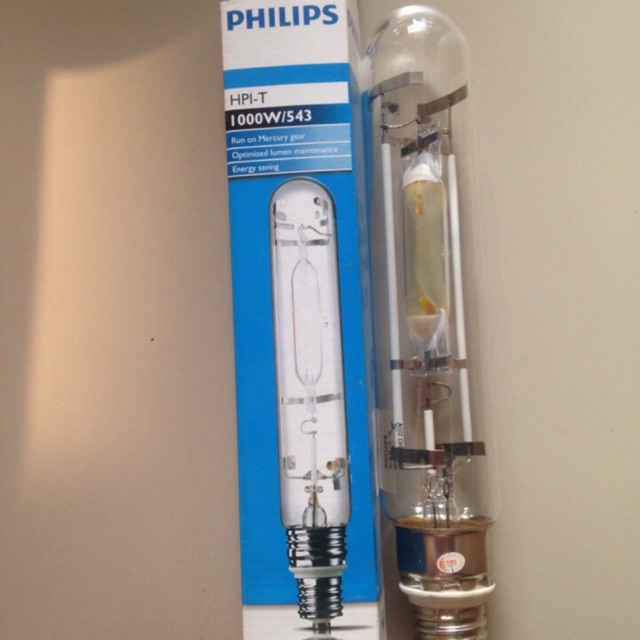 Bóng cao áp metal ánh sáng trắng 1000W Philips 47156