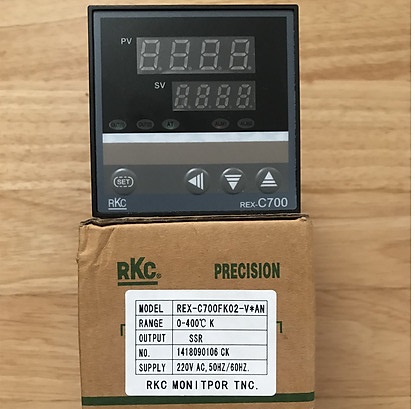 Đồng hồ nhiệt 0-400 độ C RKC REX-C700FK02-VAN