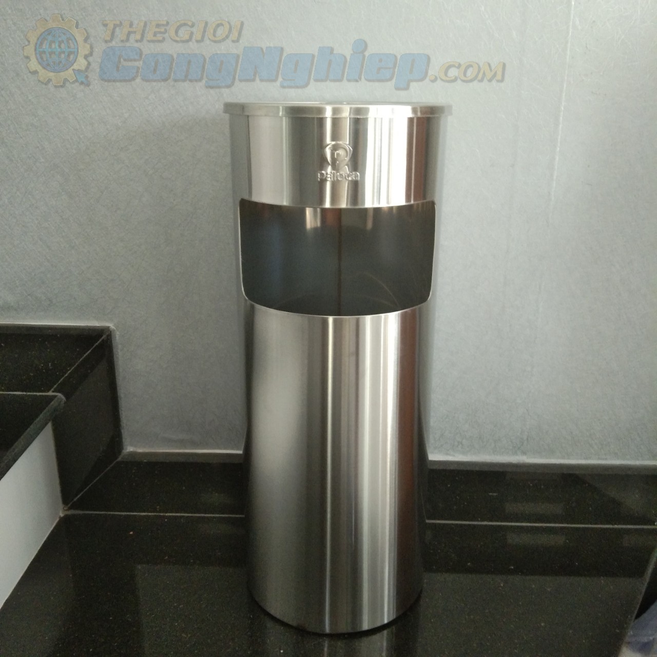 Thùng rác inox tròn màu trắng có gạt tàn 