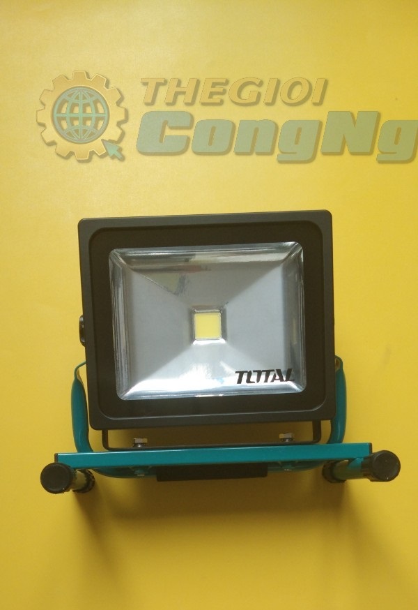 Đèn sạc xách tay công nghiệp 20W DC12V Total TLP20301C, nhiệt độ màu 6400k, thời gian sáng 2.5h