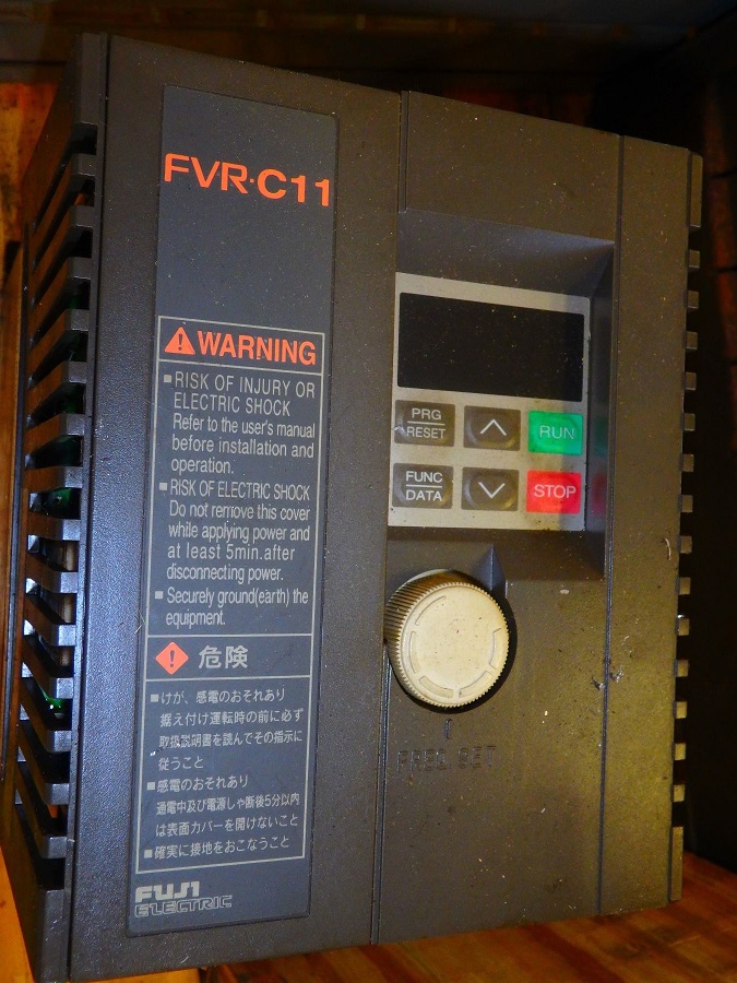 Biến tần FujiElectric FVR-C11, 0.75KW/220V 