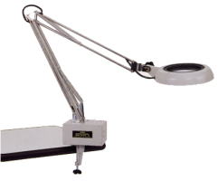 Kính lúp công nghiệp Otsuka SKK-F4X,  loại kẹp bàn, thấu kính 4x, có sẵn đèn huỳnh quang