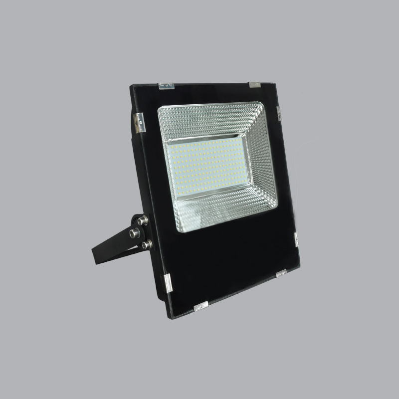 Đèn LED pha ánh sáng trắng 80W, kích thước 350 x 295 x 65mm MPE FLD-80T
