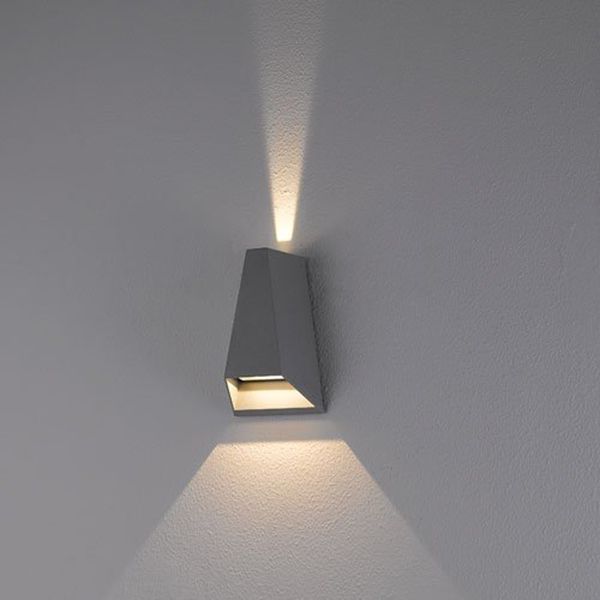 Đèn Gắn Tường Trang Trí Ngoài Trời LED Nanoco NBL2553S, hình nón, màu xám bạc, ánh sáng vàng
