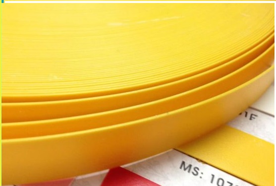 Chỉ nhựa PVC Màu vàng, rộng 21mm dày 0.8mm, cuộn dài 100m