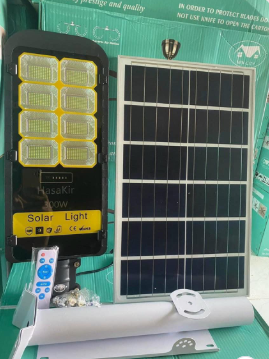 Đèn led pha năng lượng mặt trời 300W Solarlight, có điều khiển, chống nước IP67, chống sét TVS