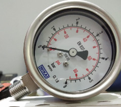 Đồng hồ đo áp suất Wika 232.50, dải đo 6 bar , mặt kính 63mm, chân đứng 1/4 full inox, có dầu
